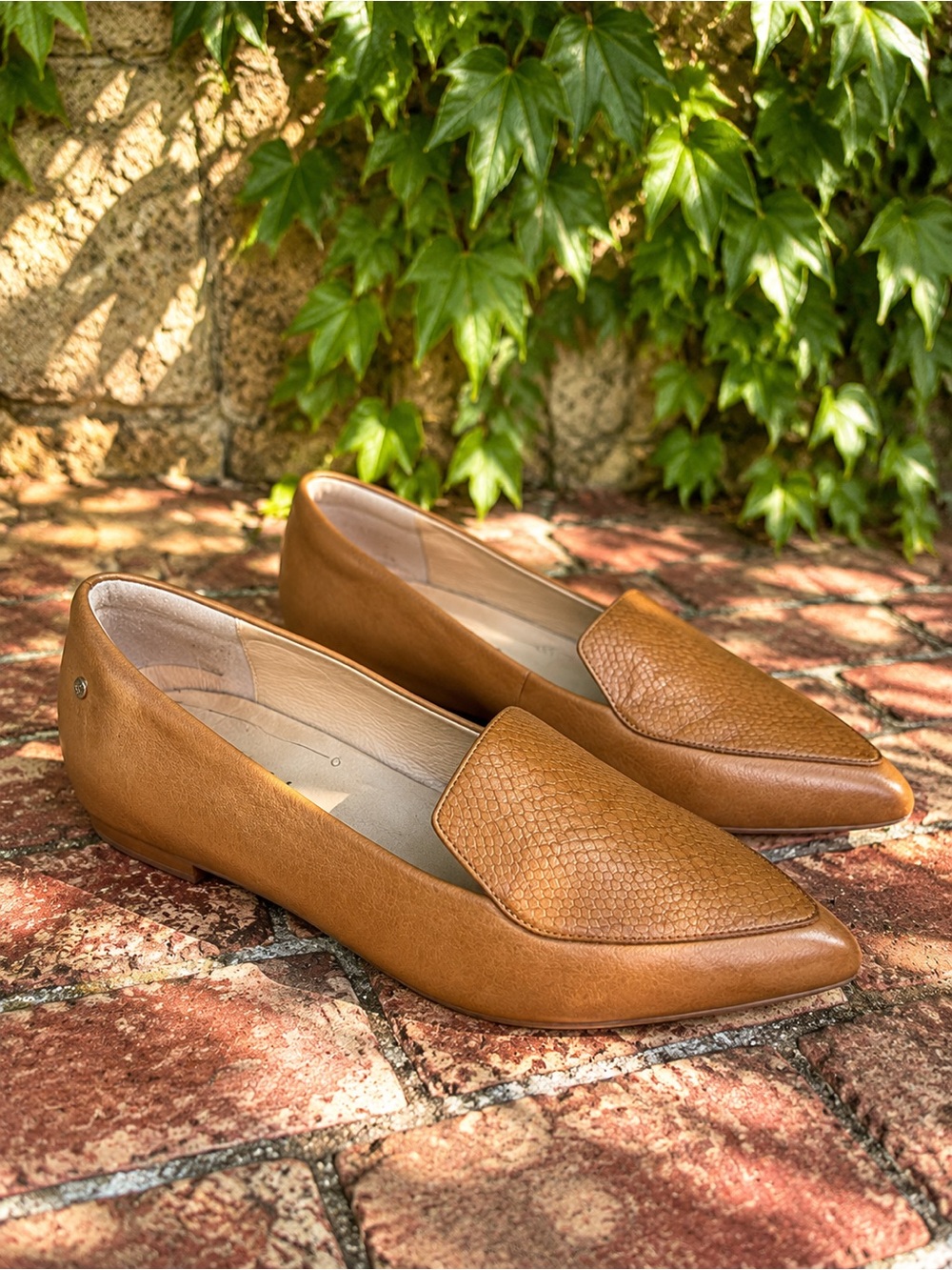 FRANKIE4 Tan Pointed Toe Leather Casual Minimalist Balletcore Flats, 8.5